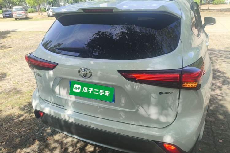 Used Toyota Highlander 2026 Model 2.5L Intelligent Electric Hybrid Dual-Engine Two-Wheel-Drive Elite Edition 7-seater Rear