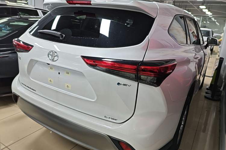 Used Toyota Highlander 2026 Model 2.5L Intelligent Electric Hybrid Dual-Engine All-Wheel-Drive Elite Edition 7-seater Rear Right 45 Deg