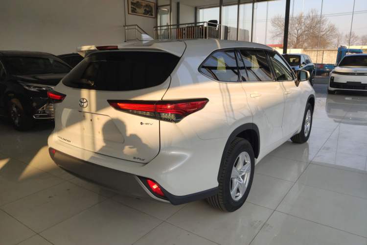Used Toyota Highlander 2026 Model 2.5L Intelligent Electric Hybrid Dual-Engine All-Wheel-Drive Elite Edition 7-seater Rear Right 45 Deg