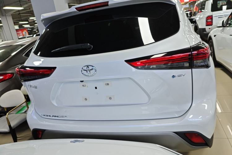 Used Toyota Highlander 2026 Model 2.5L Intelligent Electric Hybrid Dual-Engine Two-Wheel-Drive Elite Edition 5-seater Rear