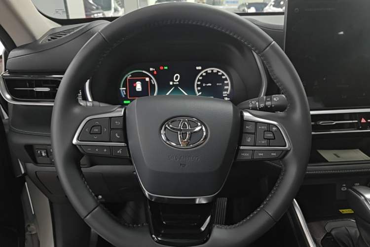 Used Toyota Highlander 2026 Model 2.5L Intelligent Electric Hybrid Dual-Engine All-Wheel-Drive Prestige Edition 7-seater Steering Wheel