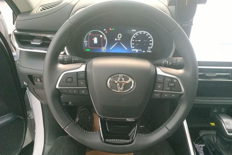 Used Toyota Highlander 2026 Model 2.5L Intelligent Electric Hybrid Dual-Engine Two-Wheel-Drive Luxury Edition 7-seater Steering Wheel