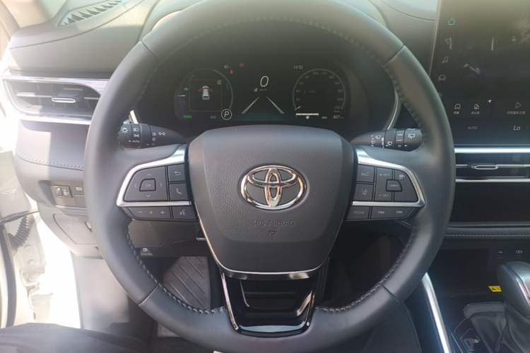 Used Toyota Highlander 2026 Model 2.5L Intelligent Electric Hybrid Dual-Engine Two-Wheel-Drive Elite Edition 7-seater Steering Wheel