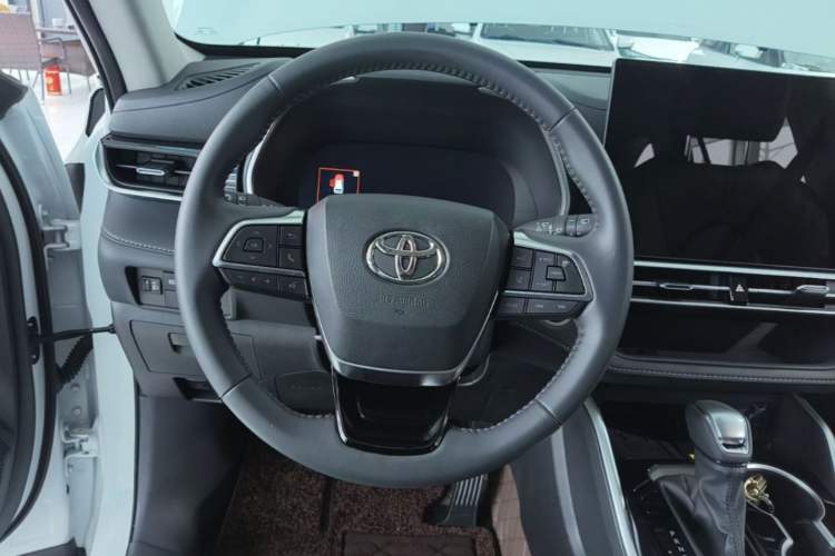 Used Toyota Highlander 2026 Model 2.5L Intelligent Electric Hybrid Dual-Engine Two-Wheel-Drive Elite Edition 5-seater Steering Wheel