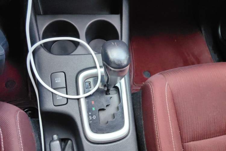 Used Toyota Hilux  Gear Lever