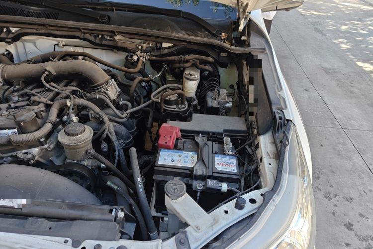 Used Toyota Hilux  Engine Bay Left
