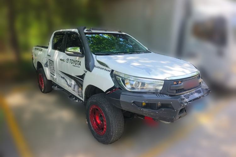 Used Toyota Hilux  Front Right 45 Deg