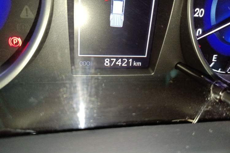Used Toyota Hilux 2018 2.7L Automatic 4x4 GL – Middle East Odometer Close Up