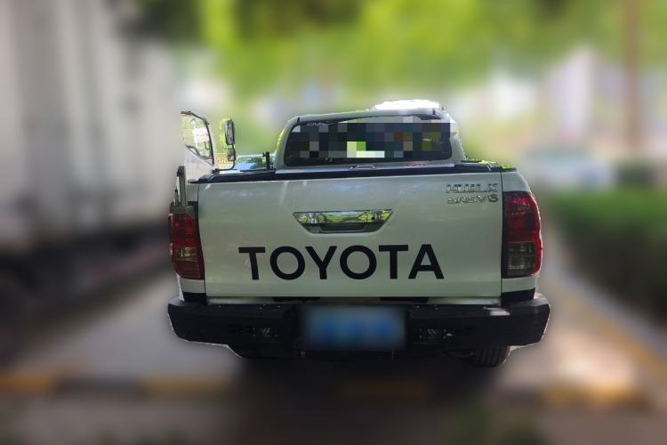 Used Toyota Hilux  Rear