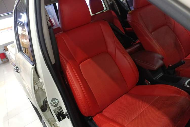 Used Toyota Hilux 2018 2.7L Automatic 4x4 GL – Middle East Right Front Seat