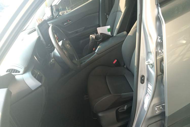 Used Toyota IZOA 2021 2.0L Enjoy Edition Left Front Seat