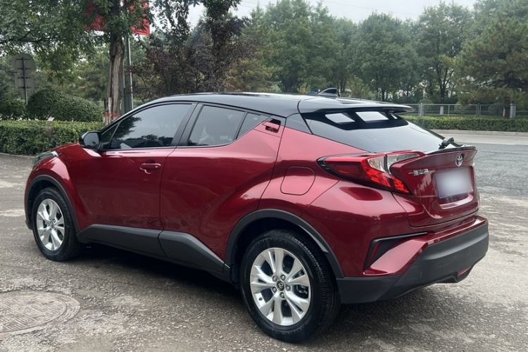 Used Toyota IZOA 2021 2.0L Yichi Version Exterior 3
