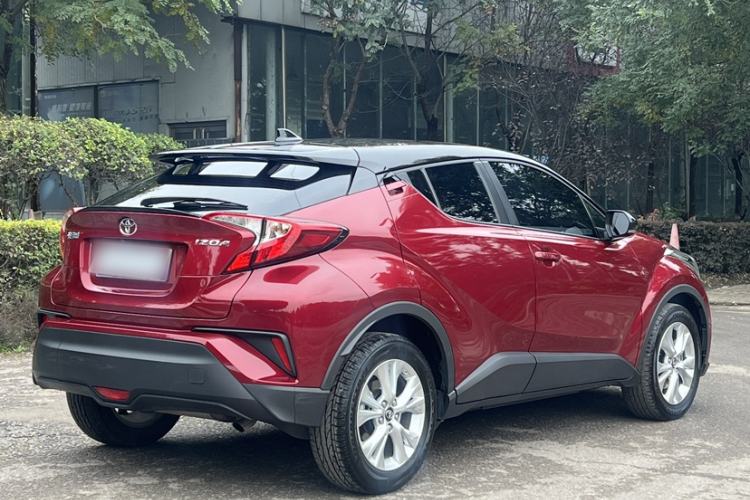 Used Toyota IZOA 2021 2.0L Yichi Version Exterior 4