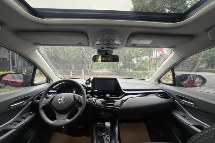 Used Toyota IZOA 2021 2.0L Yichi Version Interior 1