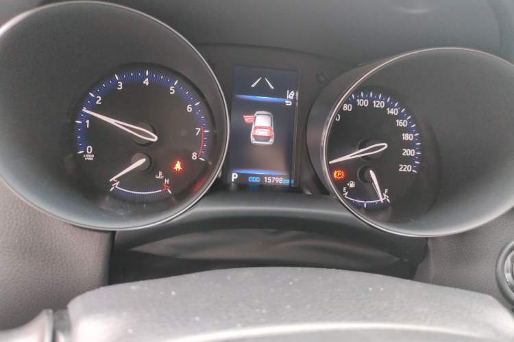 Used Toyota IZOA 2021 2.0L Enjoy Edition Odometer Close Up