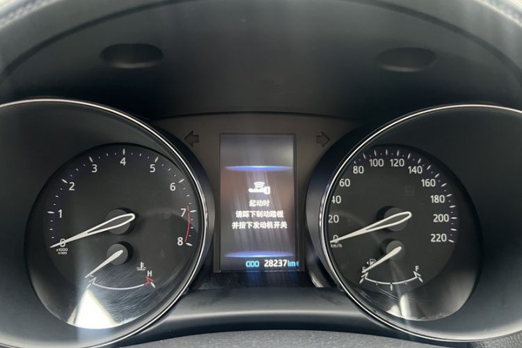 Used Toyota IZOA 2021 2.0L Yichi Version Odometer Close Up