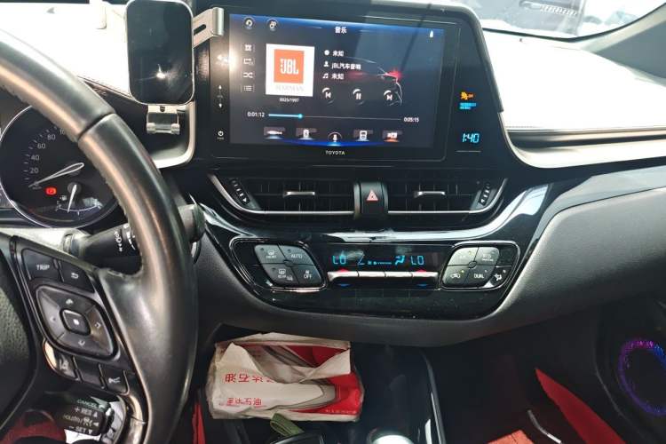 Used Toyota IZOA 2018 2.0L Yixuan Version China V Standard Audio And AC Panel
