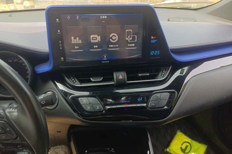 Used Toyota IZOA 2018 2.0L Yichi Version China VI Standard Audio And AC Panel