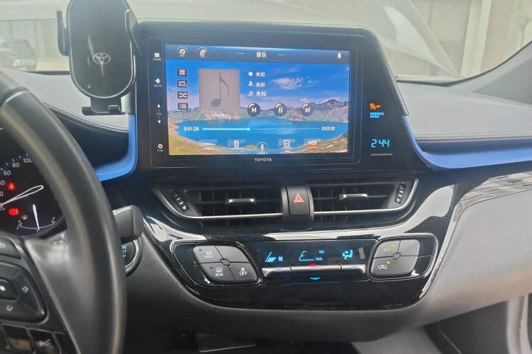 Used Toyota IZOA 2018 2.0L Yichi Version China VI Standard Audio And AC Panel