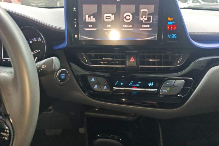 Used Toyota IZOA 2018 2.0L Yichi Version China VI Standard Audio And AC Panel