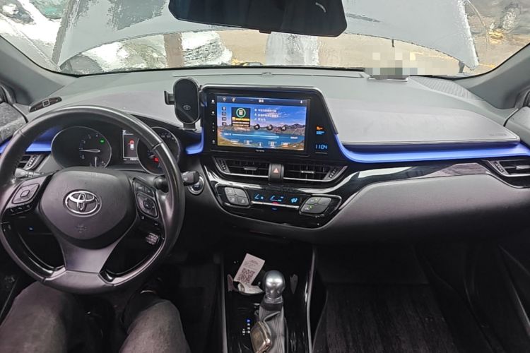 Used Toyota IZOA 2018 2.0L Yichi Version China VI Standard Center Console