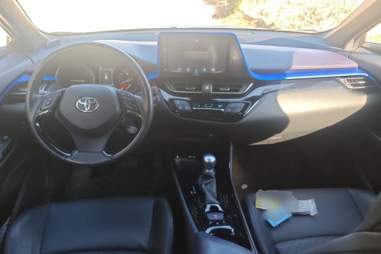 Used Toyota IZOA 2018 2.0L Yichi Version China VI Standard Center Console