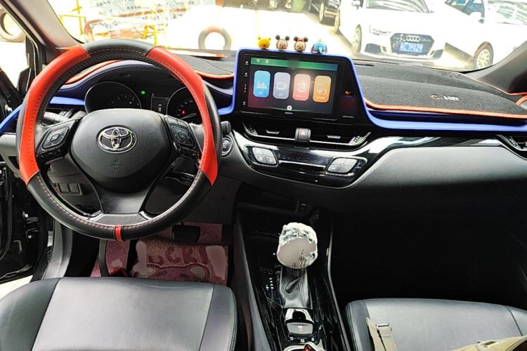 Used Toyota IZOA 2018 2.0L Yichi Edition China V Standard Center Console