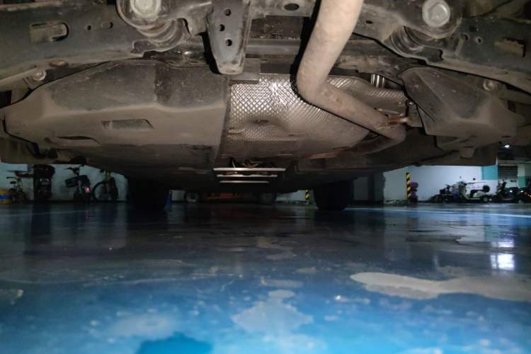 Used Toyota IZOA 2018 2.0L Yichi Version China VI Standard Chassis Rear