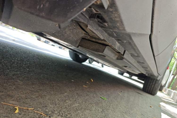 Used Toyota IZOA 2018 2.0L Yichi Version China VI Standard Chassis Rear Right