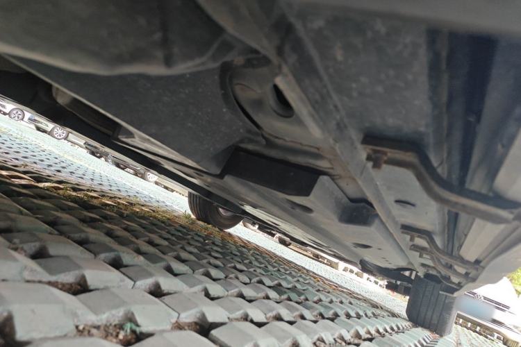 Used Toyota IZOA 2018 2.0L Yichi Version China VI Standard Chassis Rear Right