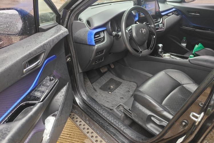 Used Toyota IZOA 2018 2.0L Yichi Version China VI Standard Driver Seat