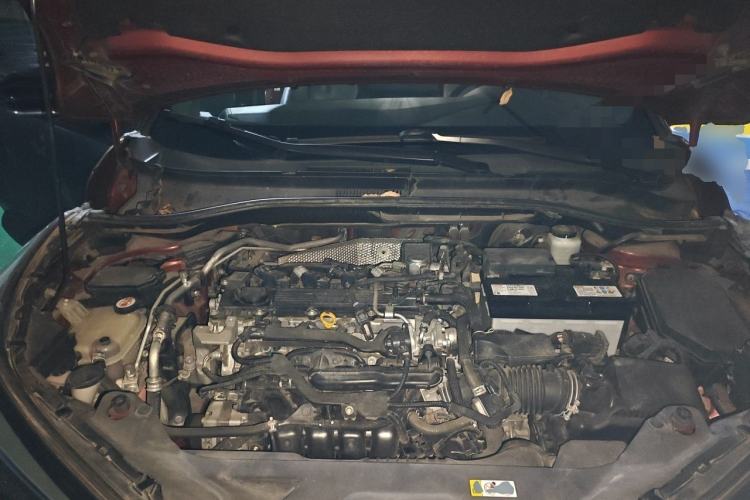 Used Toyota IZOA 2018 2.0L Yixuan Version China V Standard Engine Bay