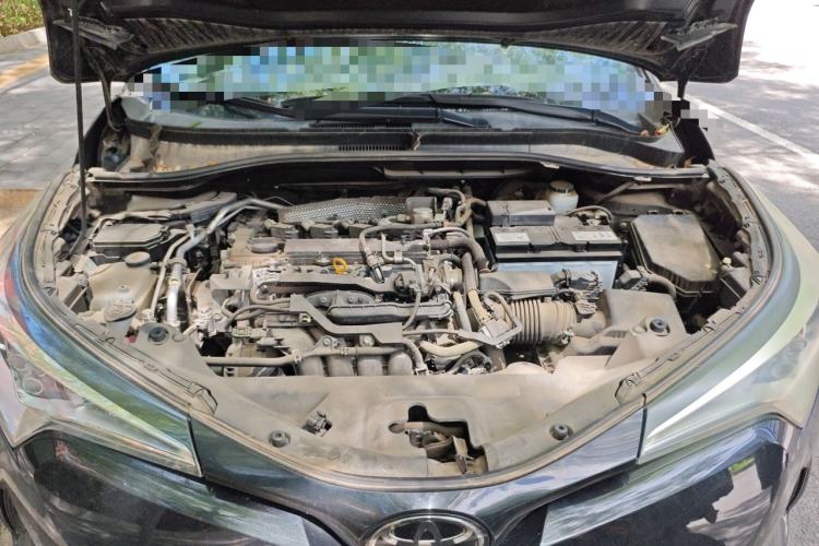 Used Toyota IZOA 2018 2.0L Yichi Version China VI Standard Engine Bay