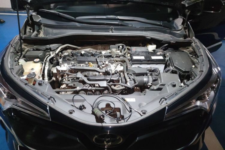 Used Toyota IZOA 2018 2.0L Yichi Version China VI Standard Engine Bay