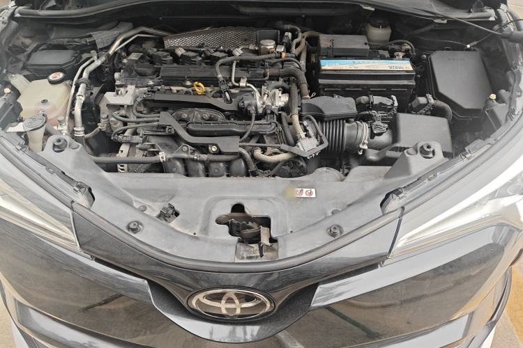 Used Toyota IZOA 2018 2.0L Yichi Version China VI Standard Engine Bay