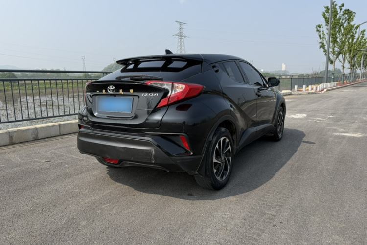 Used Toyota IZOA 2018 2.0L Yichi Edition China V Standard Exterior 2
