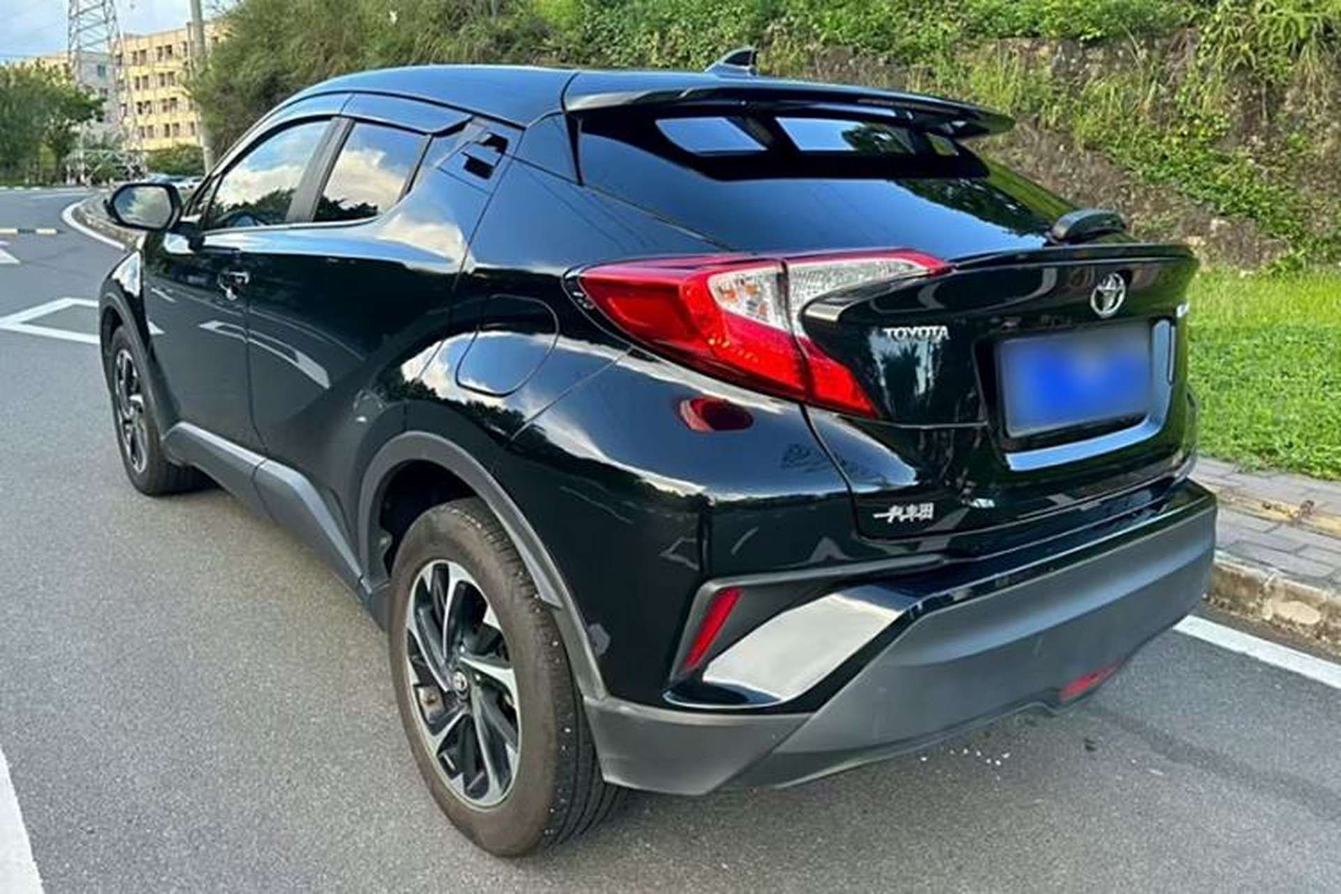 Used Toyota IZOA 2018 2.0L Yichi Version China VI Standard Exterior 4