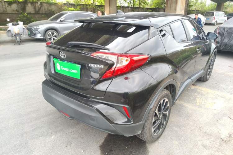 Used Toyota IZOA 2018 2.0L Yichi Version China VI Standard Exterior 5