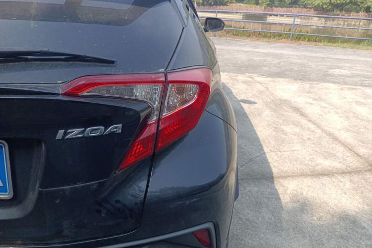 Used Toyota IZOA 2018 2.0L Yichi Version China VI Standard Exterior 6