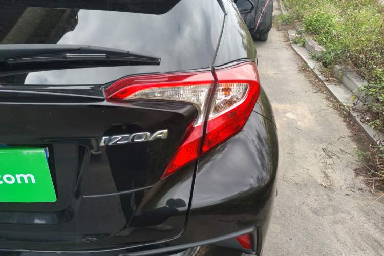 Used Toyota IZOA 2018 2.0L Yichi Version China VI Standard Exterior 6