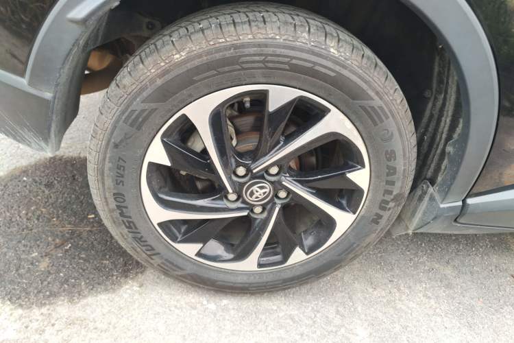 Used Toyota IZOA 2018 2.0L Yichi Version China VI Standard Exterior 8