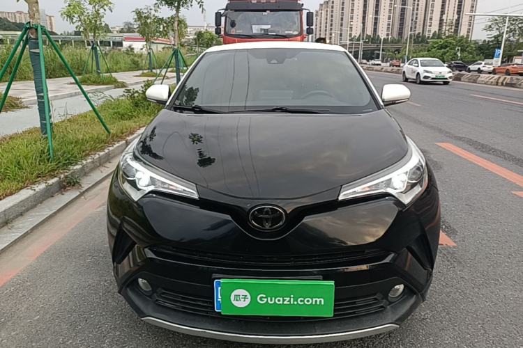 Used Toyota IZOA 2018 2.0L Yichi Version China VI Standard Front