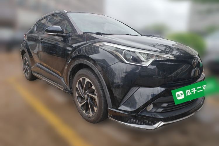 Used Toyota IZOA 2018 2.0L Yichi Version China VI Standard Front Right 45 Deg
