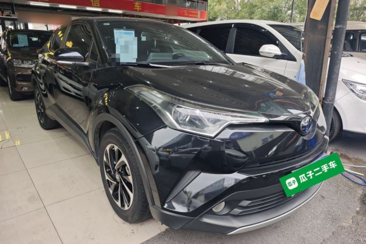 Used Toyota IZOA 2018 2.0L Yichi Version China VI Standard Front Right 45 Deg