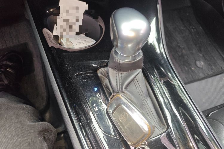 Used Toyota IZOA 2018 2.0L Yichi Version China VI Standard Gear Lever