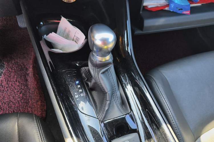 Used Toyota IZOA 2018 2.0L Yichi Version China VI Standard Gear Lever