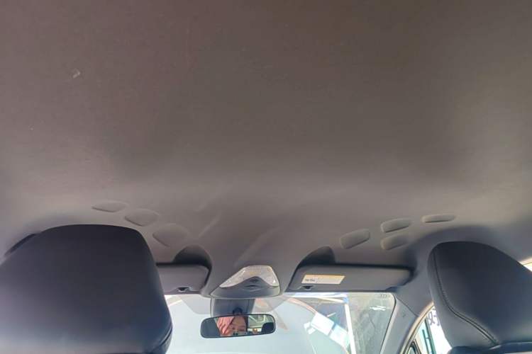 Used Toyota IZOA 2018 2.0L Yichi Edition China V Standard Headliner