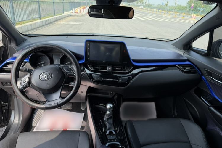 Used Toyota IZOA 2018 2.0L Yichi Edition China V Standard Interior 1