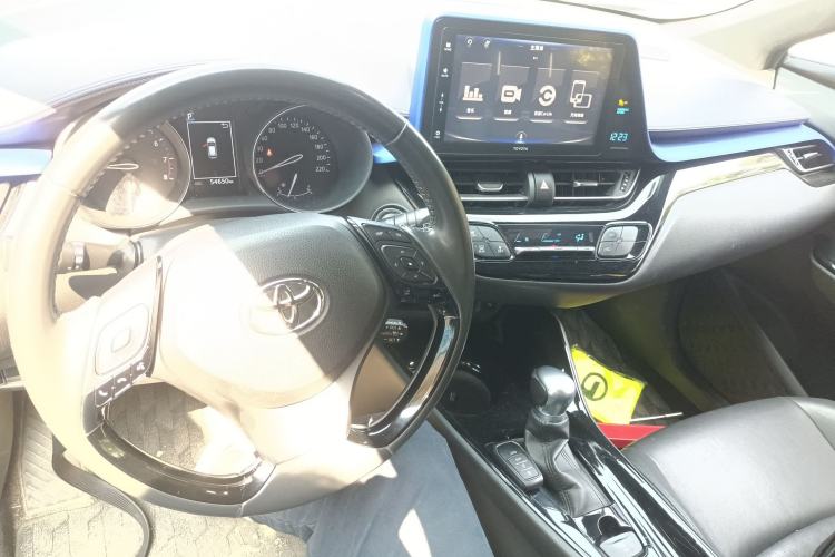 Used Toyota IZOA 2018 2.0L Yichi Version China VI Standard Interior 2
