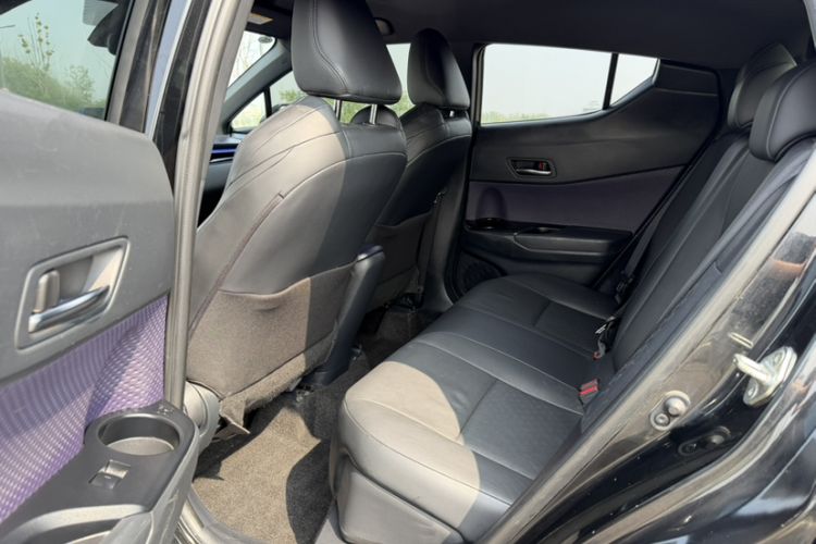 Used Toyota IZOA 2018 2.0L Yichi Edition China V Standard Interior 3